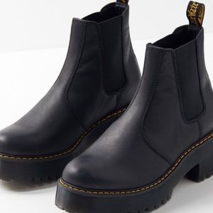 Brand new dr. Martens rometty sz 7
